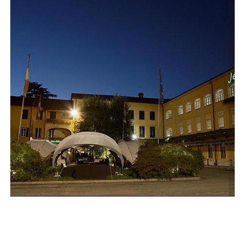 Jet Hotel