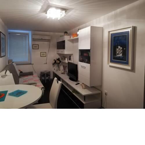 JMJ Apartma Punta
