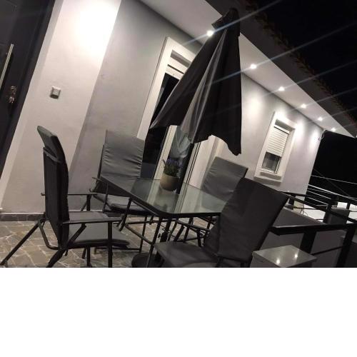 John’s shared apartment