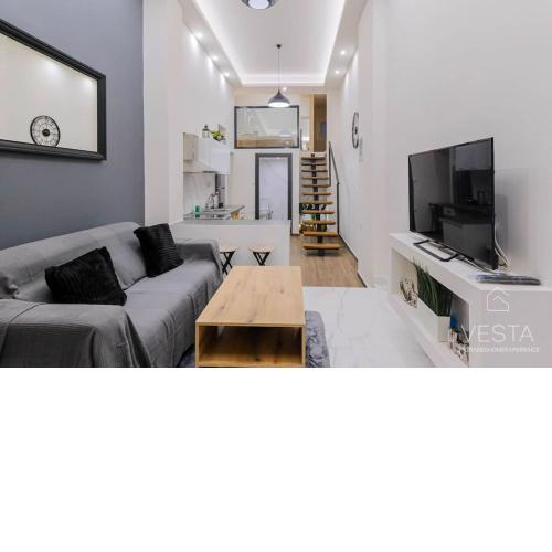 Jolene Loft Apartment with patio, Vesta Philoxenia