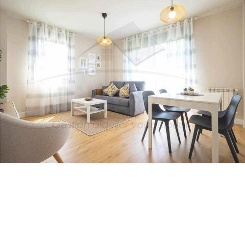 Jovial Estación Apartamento