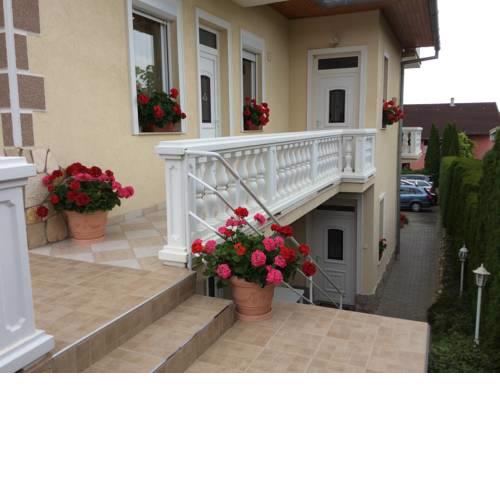 József Apartments House