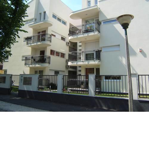 Júlia Luxus Apartman