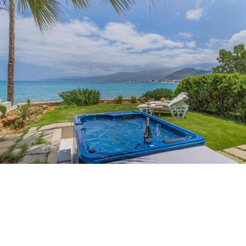 Junior suite by the beach Stalida