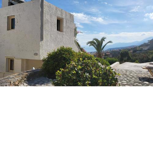 Junior Villa for up to 10 vacationers full view