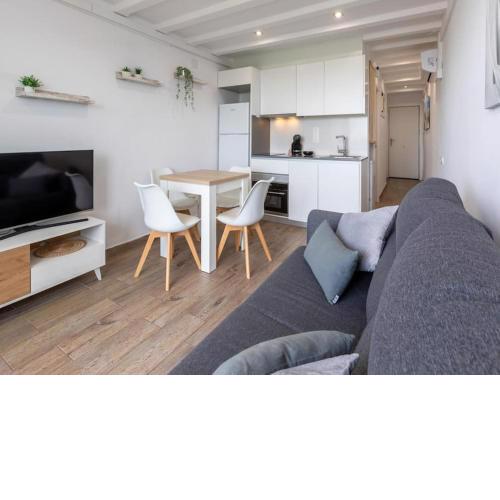 Just Oliver Holidays - Paradis Playa Seafront
