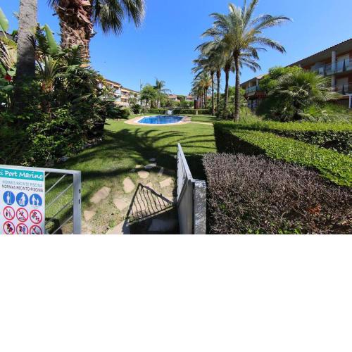 Just Oliver Holidays - Port Marino Cambrils