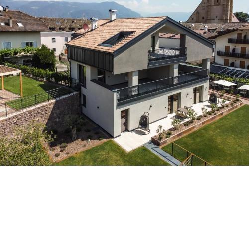 Justina 7 Apartments