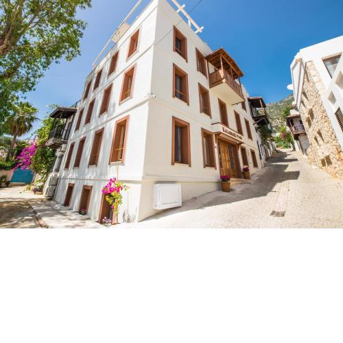 KALAMAKİ FLATS