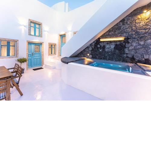 Kalamia Cave House