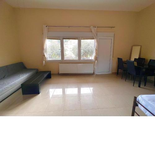 Kalamitsa apartment by the beach
