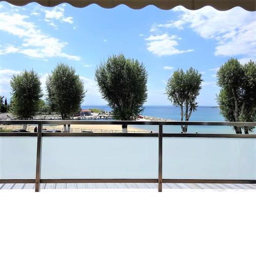 Kalamitsa Beachfront Escape