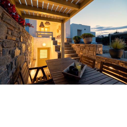 Kallirroe Deluxe Villa with Sea View and Pool