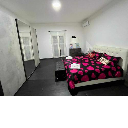 KAM DELUXE Home Vacancy