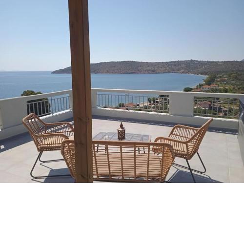 Kamares View (Απέραντο Γαλάζιο)