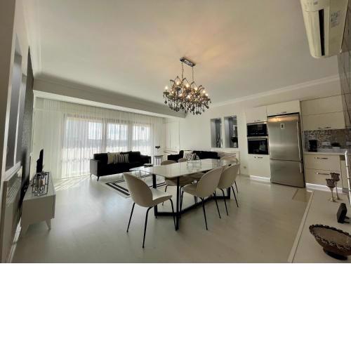 Kaplan Luxury Flat - 3 Bedrooms with air conditioning & heating in the City