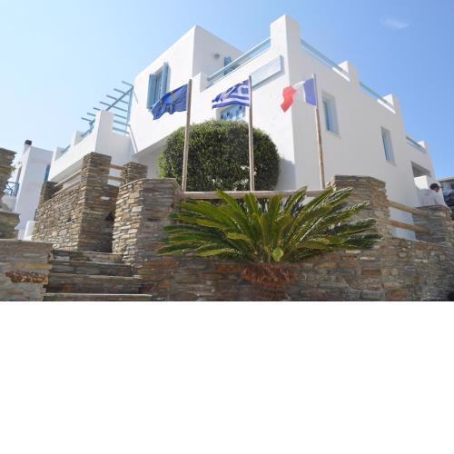 Karaoulanis Apartments