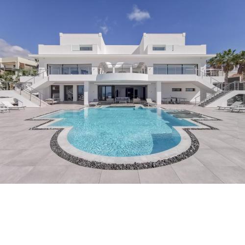 KARAT Villa Presidencial