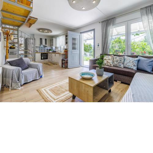 Karderina Cozy Cottage by the River