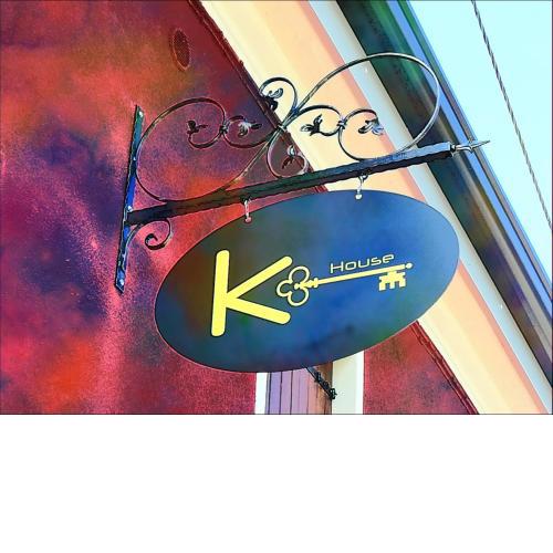 Karingo House