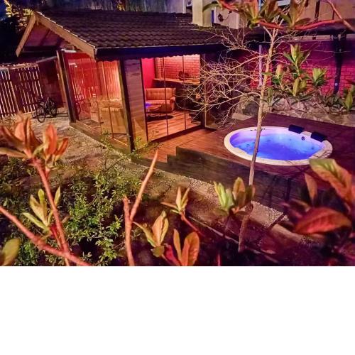 Karma Natura Treehouse