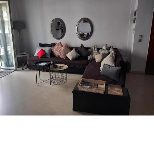 Karolou Dil central luxury and business appartment