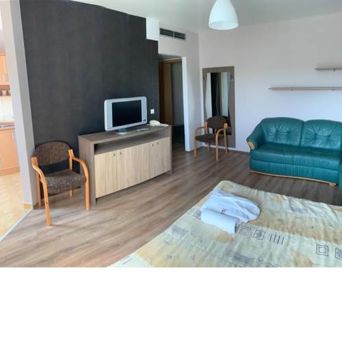 KarosPool Apartman
