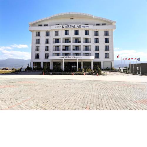 Karpalas City Hotel & Spa