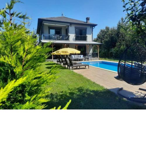 Kartepe Maşukiye'de Lüks Villa