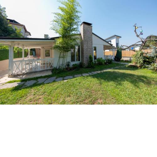 KARTEPE RENKLİ EVLER / beyaz ev