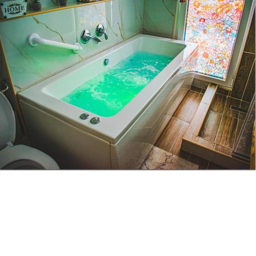 Kassandrou Suite HOT TUB-JAKUZZI - 2 BEDROOMS - BIG BALCONY - CENTER