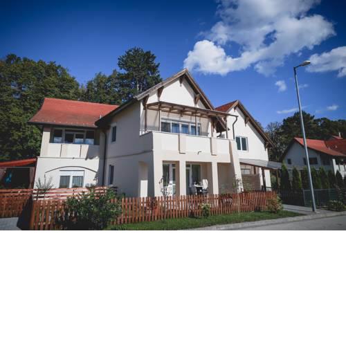 Kastélykert apartman