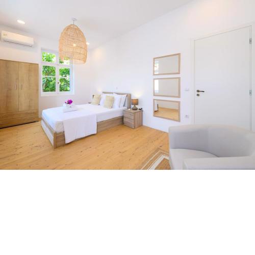 Katina's Coastal Oasis