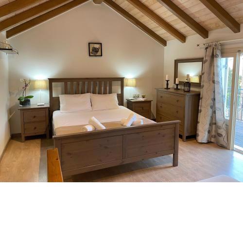KATSANTONIS LUXURY HOUSE