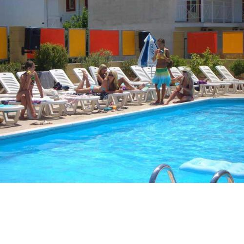 Kavos Central