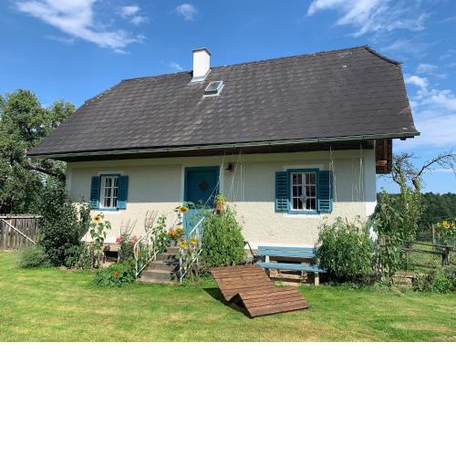 Kellerstöckl am veganen Bio-Lebenshof "Varm - die vegane Farm" - nur für Hundefreunde und Naturliebhaber empfohlen !!