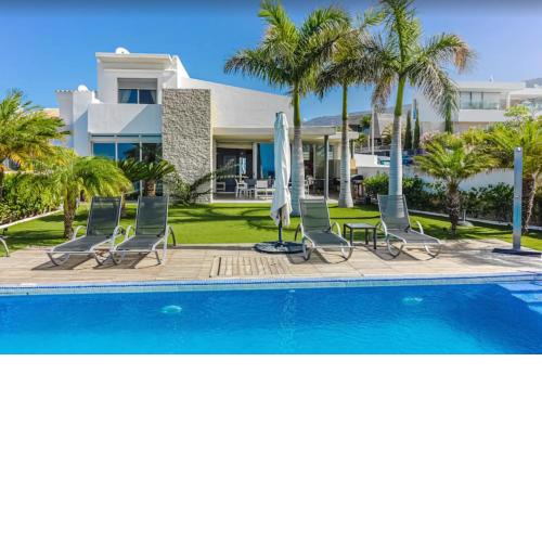 Keri Villa With Garden View