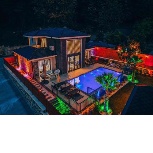 Kiana Villa