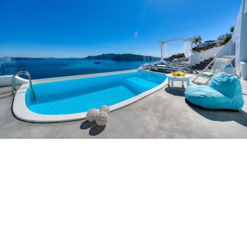 Kima Oia Suites