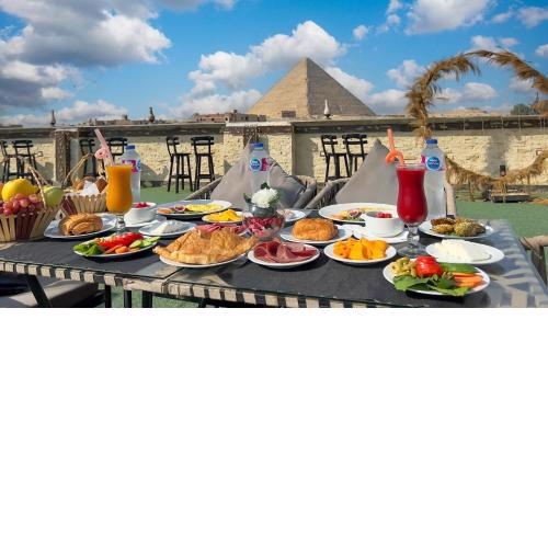 King Cheops Inn - Pyramid View