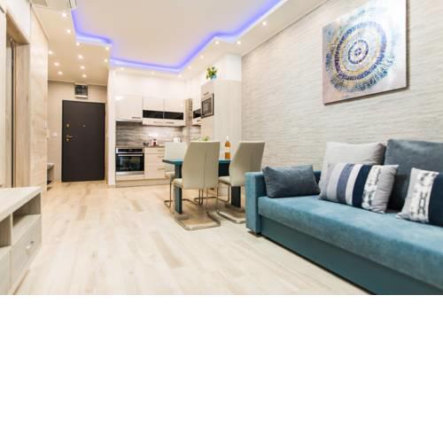 King Suites with PRIVATE GARAGE