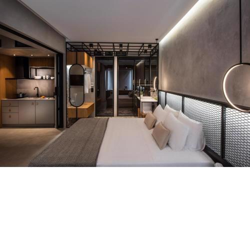 King's Blue, Urban Suites