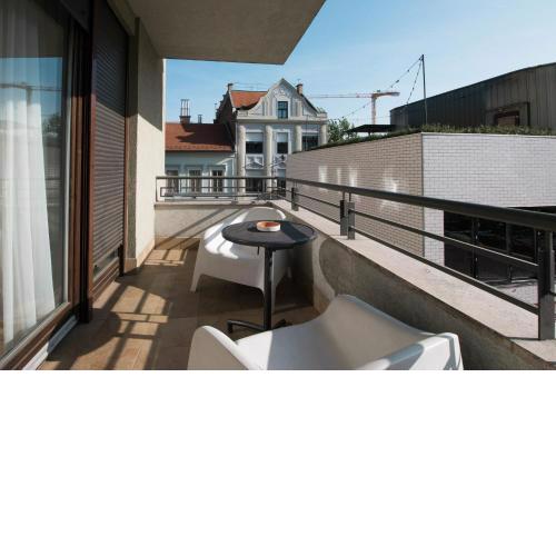Kiraly studio with terrace and free parking