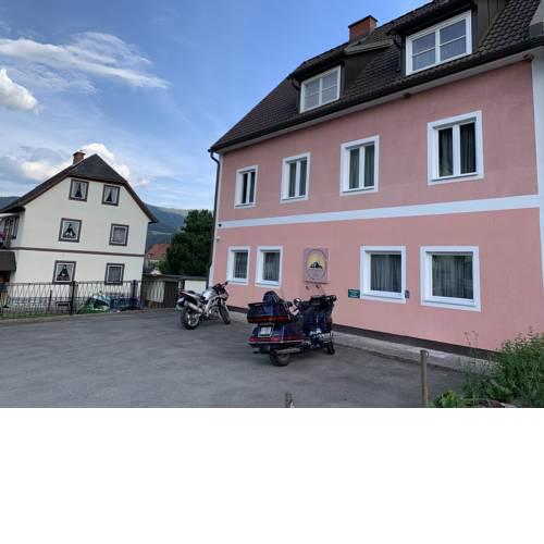 Kirschbaum Apartment