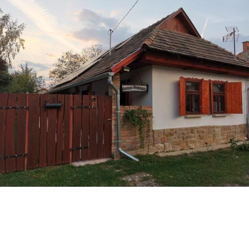 Kisfenyves és Kontyos vendégház