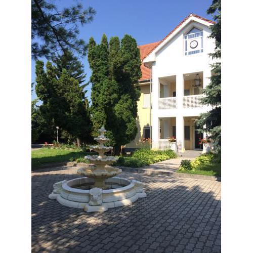 Kiskunlacháza Apartmanház