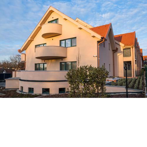 Kistücsök Food & Room