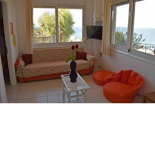 KL Seaview Apartment I - 2 mins to the beach
