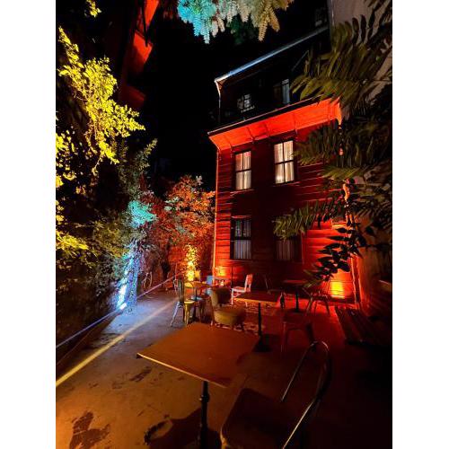 Klein Cihangir Pera Suites