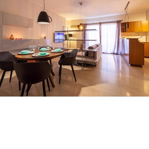Kleio - Spacious apartment in Glyfada